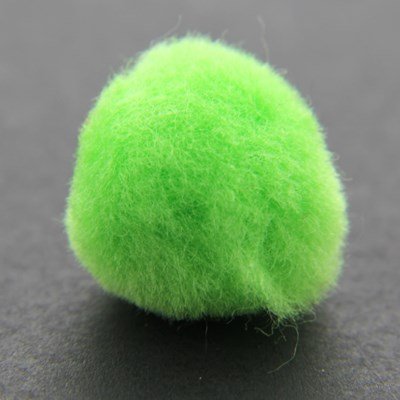 Pompon 13 mm fel groen ca 80 stuks 