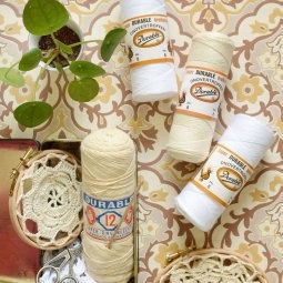 Durable Glanskatoen en haakgaren