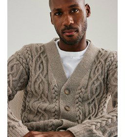 Herenvest met kabelmotieven gemaakt van Phildar Phil Partner 3,5