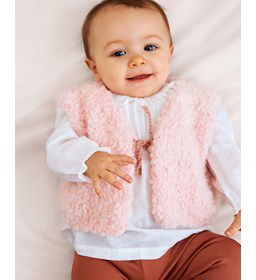 Giletje met striksluiting gemaakt van Phildar Phil Alpaga Boucle