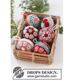 Kerstballen gemaakt van Drops Muskat