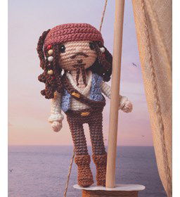 Pop Jack Sparrow gemaakt van Scheepjes Catona 25 en 10 gram