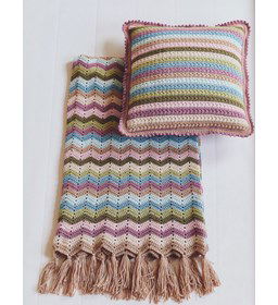 Woondeken in zigzag patroon gemaakt van Scheepjes Colour Crafter