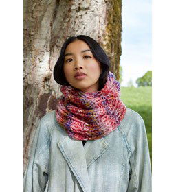 Gerimpelde halswarmer gemaakt van Lang Yarns Cloud