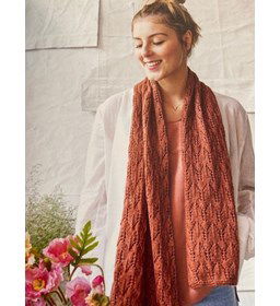 Marie Claire sjaal ajour gemaakt van Lang Yarns Vaya