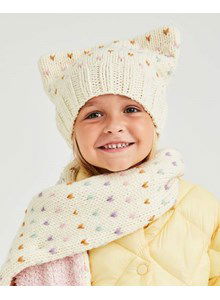 Vierkante muts met spikkels