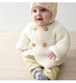 Babyvest gemaakt van Phildar Phil nuage