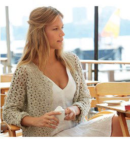 Gehaakt vest gemaakt van knopen