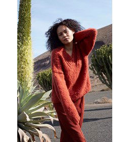 Damestrui Gaias Embrace met v-hals gemaakt van Lang Yarns Desire