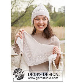 Kleine omslagdoek gemaakt van DROPS Flora