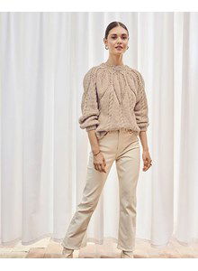 Damestrui met boogjes in halsboord