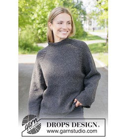 oversized damestrui met raglan en kabels gemaakt van Breinaalden zonder knop
