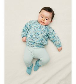 babystruitje Xavius met knoopsluiting in achterpand gemaakt van knopen