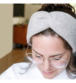 Dubbele twist hoofdband gemaakt van Scheepjes metropolis