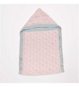 Slaapzak met in kleurafstekende rand. gemaakt van knopen