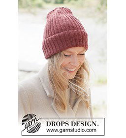 Gebreide muts met brede omslag in boordsteek gemaakt van Breinaalden zonder knop