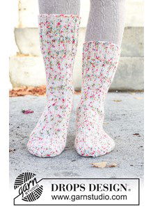 Gebreide sokken met ruitvormige hiel in DROPS Fiesta