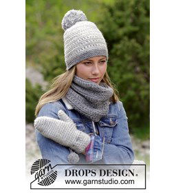 Muts, halswarmer en wanten gemaakt van Drops Snow - Eskimo