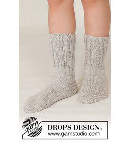 Pebble Play Socks gemaakt van Drops Nord