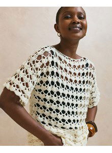 Damesshirt in open haakwerk