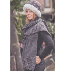 Gehaakte sjaal met ruitpatroon gemaakt van Lang Yarns Amira