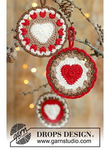 Haakpatroon kersthangers bright hearts gemaakt van Drops Safran