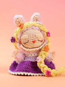 monstertje verkleed als Rapunzel