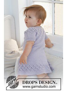 Babyjurk met kantpatroon en korte mouwen