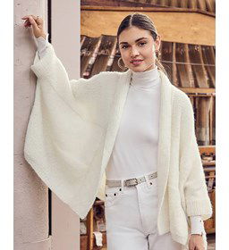 Damesmantel met sjaalkraag gemaakt van Phildar Phil Givre