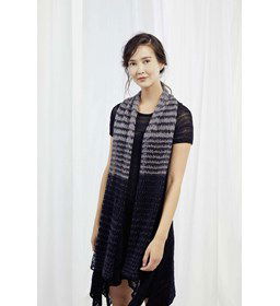 Sjaal gemaakt van Lang Yarns Canapa (op=op)