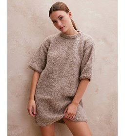 Jurk met ronde aansluitende halsboord gemaakt van Breinaalden