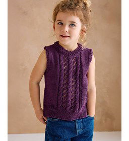 Mouwloos meisjestrui gemaakt van Handwerk accesoires