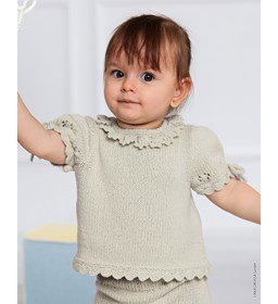 Baby of peuter t-shirt met sierrandjes gemaakt van Lana Grossa Alta Moda Cotolana en Cotalana Print
