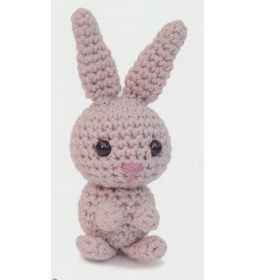 Minimini Konijn gemaakt van DMC borduurgaren 3