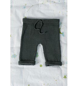 Broekje voor baby gemaakt van Lang Yarns Merino 150