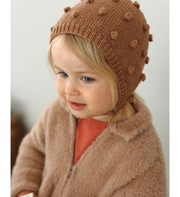 Kindermuts gemaakt van knopen