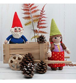 Kabouter man en vrouwtje gemaakt van Scheepjes Catona 25 en 10 gram