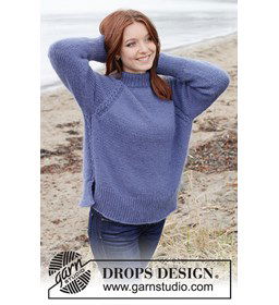 Damestrui met split gemaakt van Drops Merino extra fine