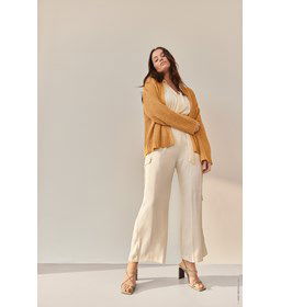 Damesvest met afhangende mouw gemaakt van Lana Grossa Linarte