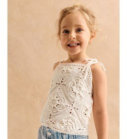 hemdje met smalle schouderbandjes gemaakt van Handwerk accesoires