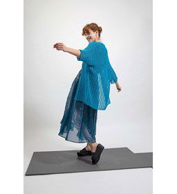 Damesvest met verticale ribbels