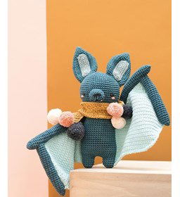 Vleermuis gemaakt van Scheepjes Catona 25 en 10 gram