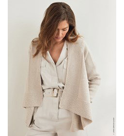 Wijd damesvest met brede boorden gemaakt van Lana Grossa Cool Wool Big