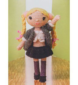 Pop Britney Spears gemaakt van Scheepjes Catona 25 en 10 gram