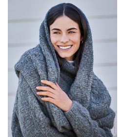 Wijde snood in blokpatroon