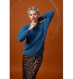 Damestrui Priyanka met verticale ribbels gemaakt van Lang Yarns Suri Alpaca