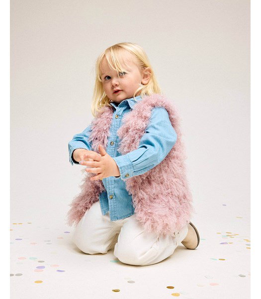 Breipatroon mouwloos kindervest in ruige bontlook