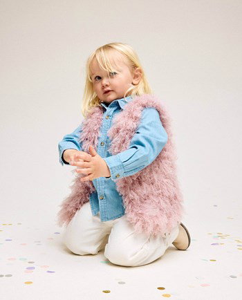 mouwloos kindervest in ruige bontlook
