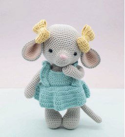 Hattie de muis gemaakt van Scheepjes Catona 50 - 100 gram