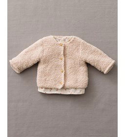 Babyvest gemaakt van knopen